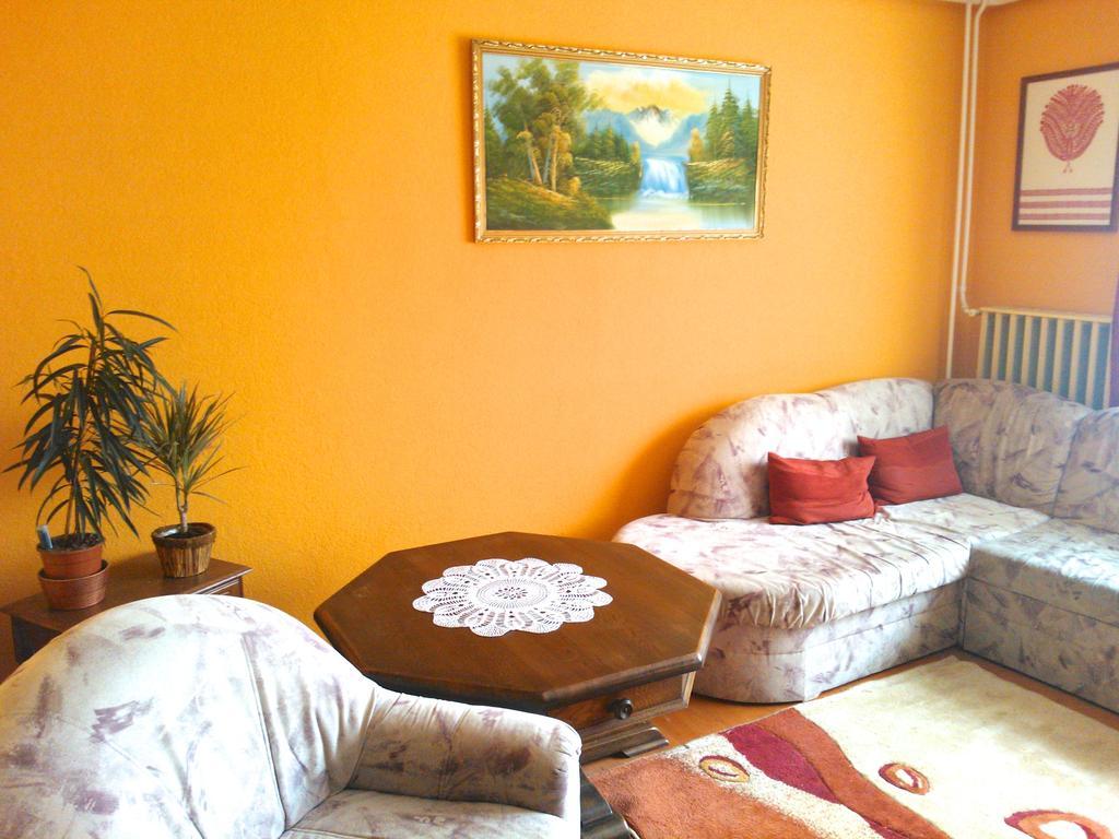 Valentin Vendeghaz Hotel Balatonlelle Room photo