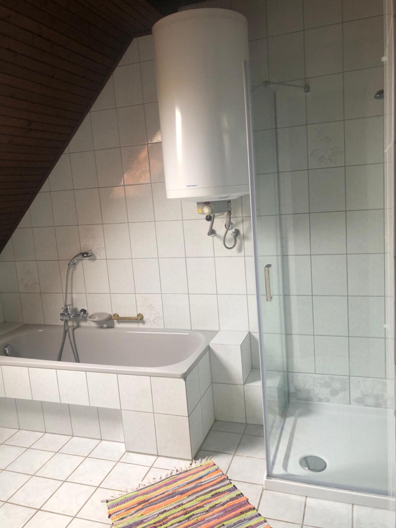 Valentin Vendeghaz Hotel Balatonlelle Exterior photo